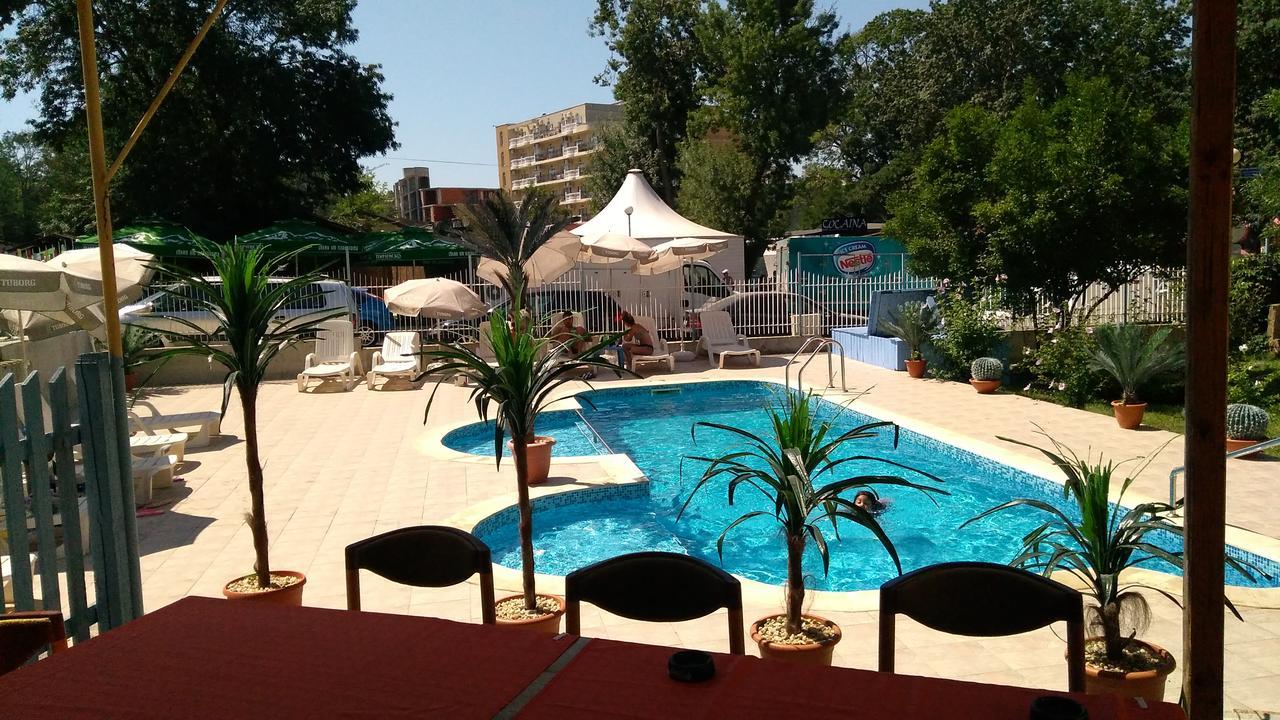 Hotel Park 1 Kiten  Buitenkant foto